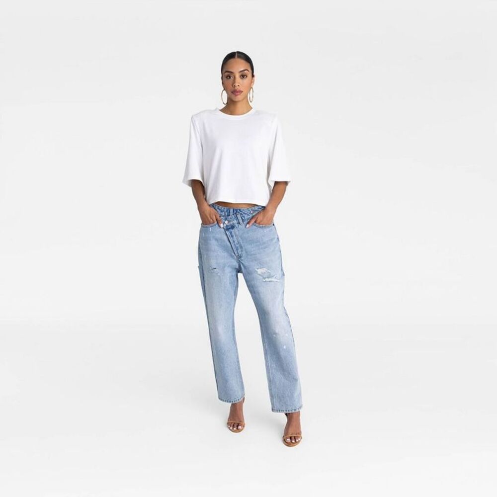 KBB by KAHLANA Women's Mid-Rise Tapered Leg 'The Dylan Jean' - Light Wash 2 - Picture 3 of 4